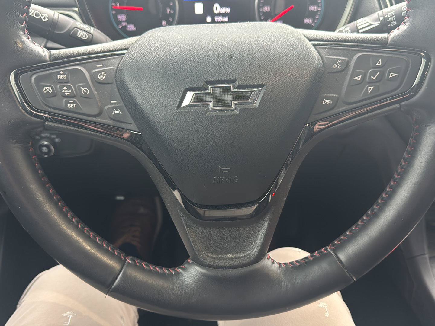 Used 2022 Chevrolet Equinox RS w/ RS Leather Package FWD image 12