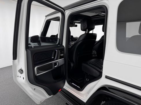 Used 2025 Mercedes-Benz G 63 AMG 4MATIC image 23