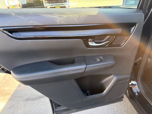 Used 2024 Honda CR-V EX-L image 18