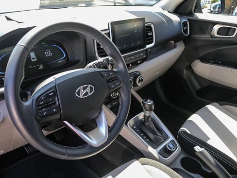 Certified 2024 Hyundai Venue SEL FWD image 29