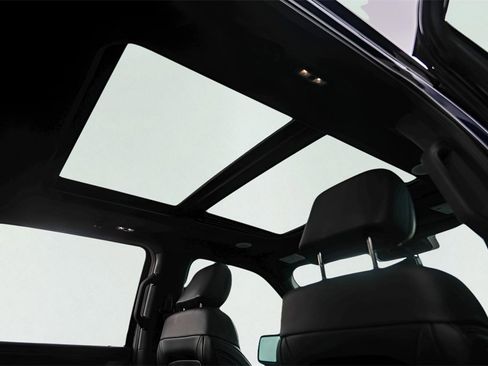 Used 2024 Ford F150 Platinum w/ Equipment Group 702A High image 36