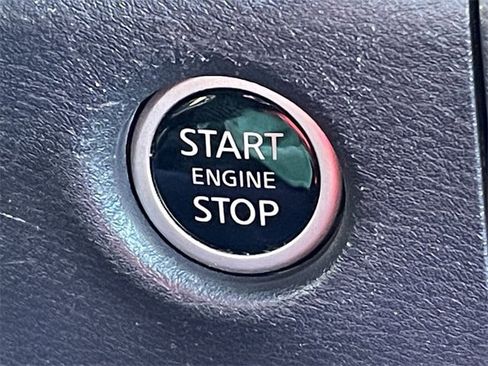 Used 2024 Nissan Frontier SV image 20