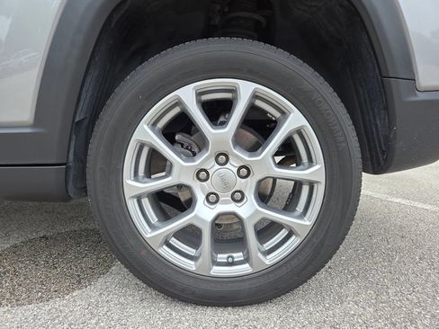 Certified 2022 Jeep Compass Latitude AWD/4WD image 21