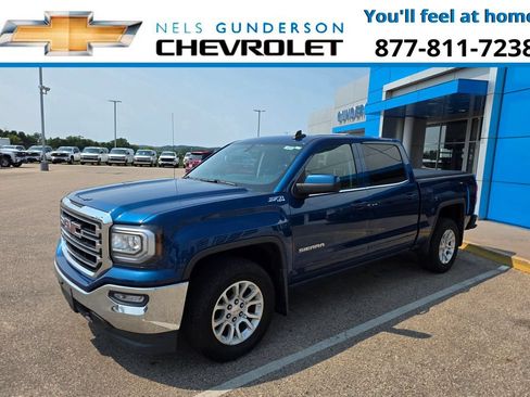 Used 2018 GMC Sierra 1500 SLE w/ SLE Value Package AWD/4WD image 3