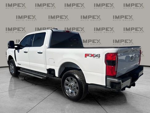 Used 2023 Ford F250 Lariat w/ Chrome Package image 3