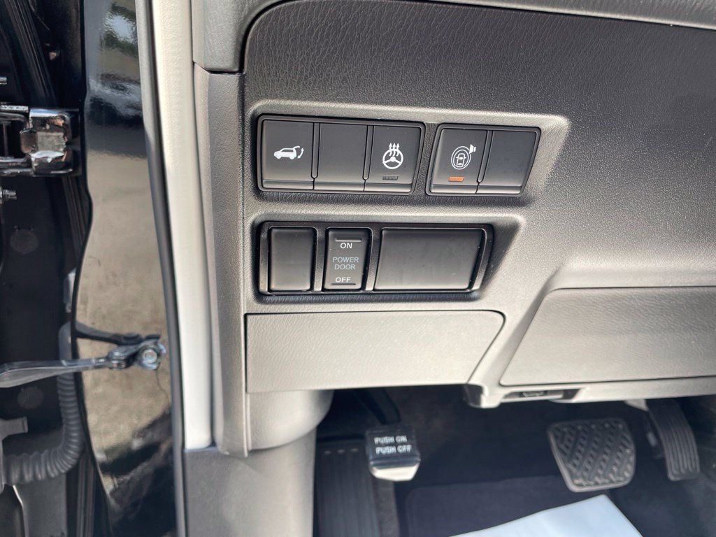 Used 2021 Nissan Armada Platinum RWD image 27