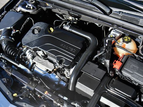 Used 2022 Chevrolet Malibu LS FWD image 40