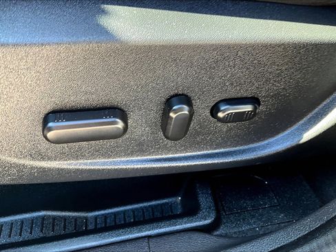 Used 2017 Ford C-MAX SE image 35