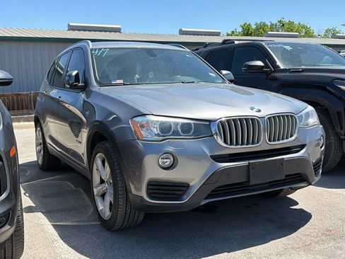 Used 2017 BMW X3 sDrive28i image 3