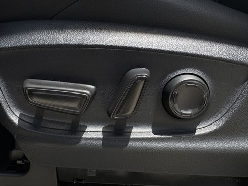New 2026 Toyota Tacoma Limited AWD/4WD image 25