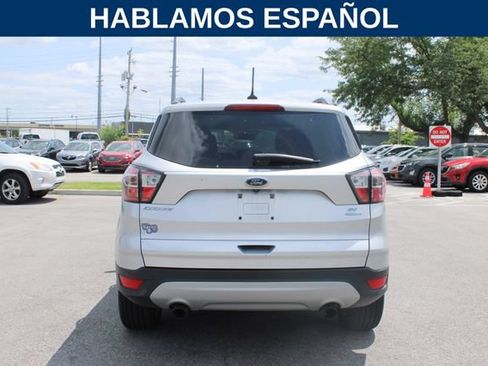 Used 2018 Ford Escape SE w/ SE Sync 3 Package FWD image 4