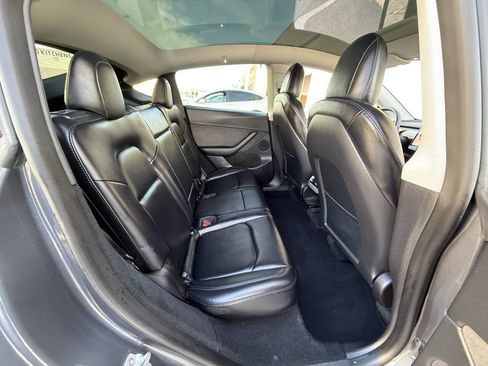 Used 2023 Tesla Model Y Long Range image 27
