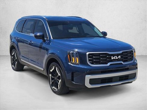 Used 2024 Kia Telluride S w/ S Sunroof Package AWD/4WD image 3