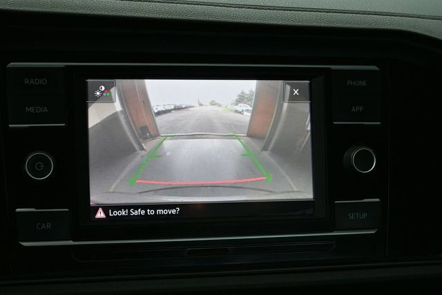 Used 2019 Volkswagen Jetta SE w/ Cold Weather Package FWD image 24