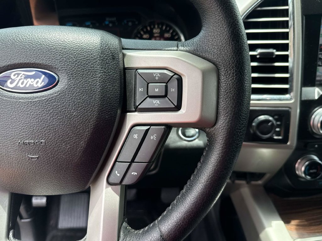 Used 2015 Ford F150 Lariat w/ Equipment Group 502A Luxury AWD/4WD image 25