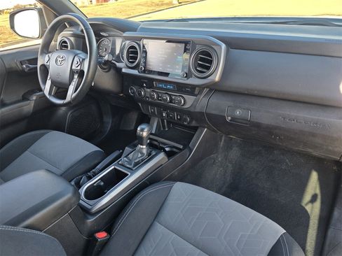Used 2021 Toyota Tacoma TRD Off-Road image 26