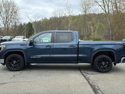 Used 2021 GMC Sierra 1500 4x4 Crew Cab w/ Sierra Value Package image 4