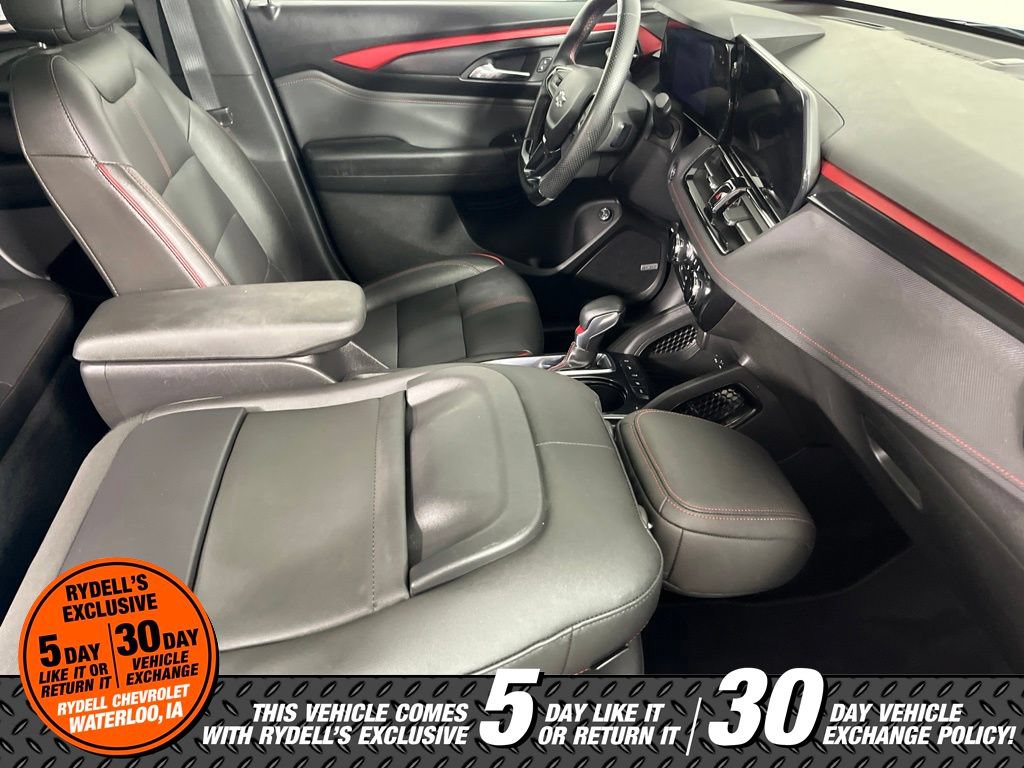 Used 2025 Chevrolet TrailBlazer RS w/ Convenience Package AWD/4WD image 21