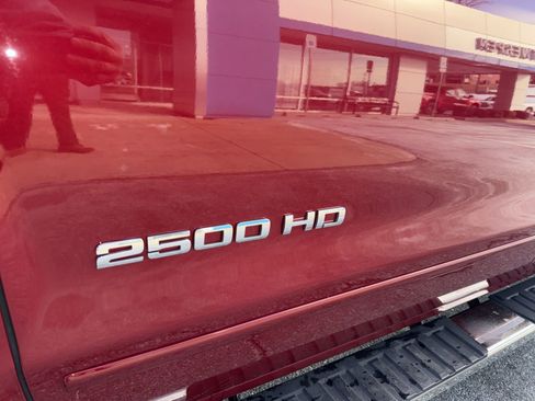 Used 2019 Chevrolet Silverado 2500 LT w/ LT Convenience Package image 10