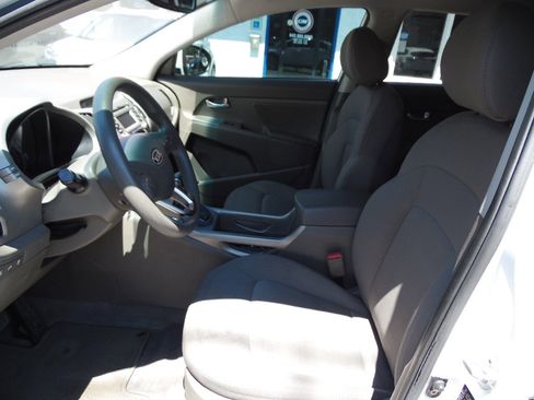 Used 2011 Kia Sportage LX w/ Convenience Pkg AWD/4WD image 8
