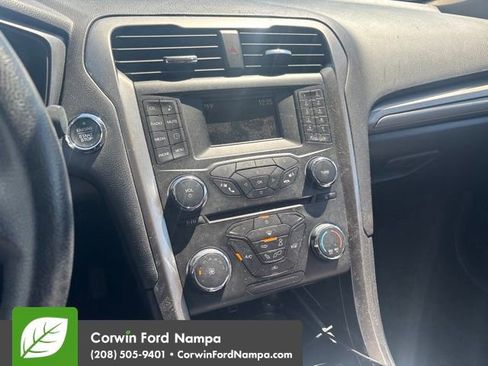 Used 2018 Ford Fusion S FWD image 19