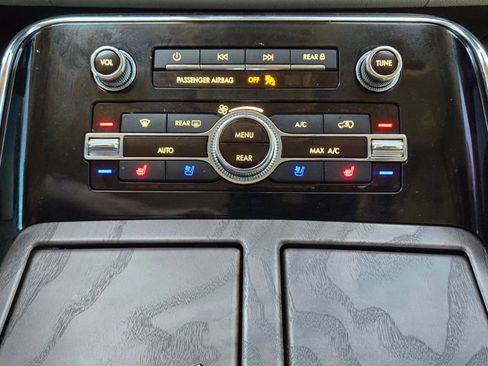 Used 2022 Lincoln Navigator Reserve image 15