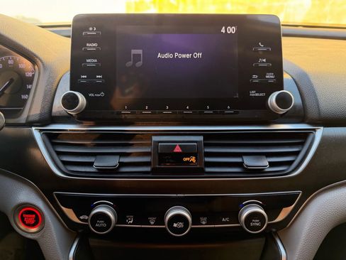 Used 2018 Honda Accord LX image 22