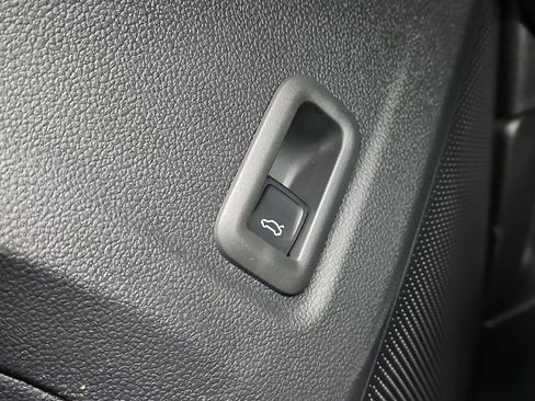 New 2026 Volkswagen Tiguan SE AWD/4WD image 13
