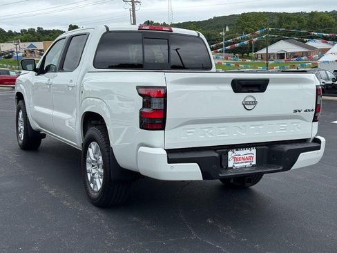 Used 2022 Nissan Frontier SV AWD/4WD image 6