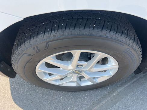 Certified 2023 Chevrolet Equinox LT AWD/4WD image 22