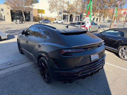 Used 2023 Lamborghini Urus S image 16