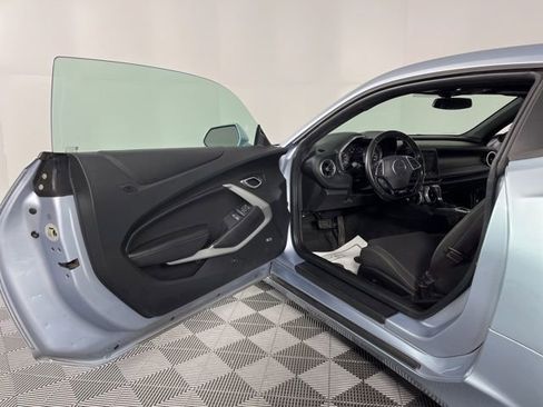 Used 2017 Chevrolet Camaro LT w/ RS Package image 16