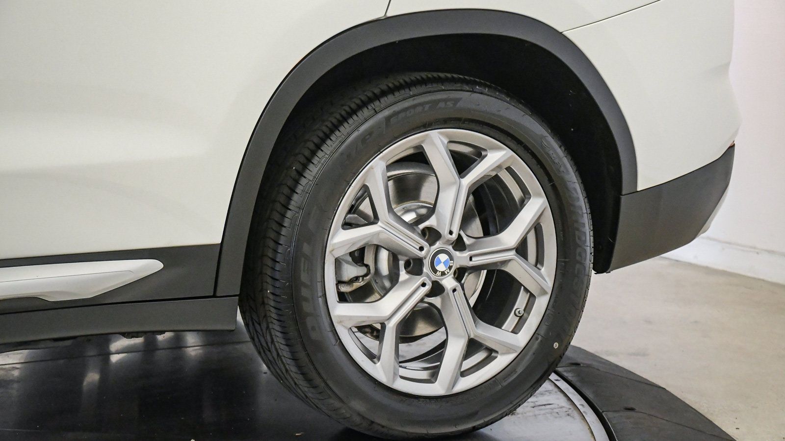 Certified 2024 BMW X3 sDrive30i w/ Premium Package RWD image 11