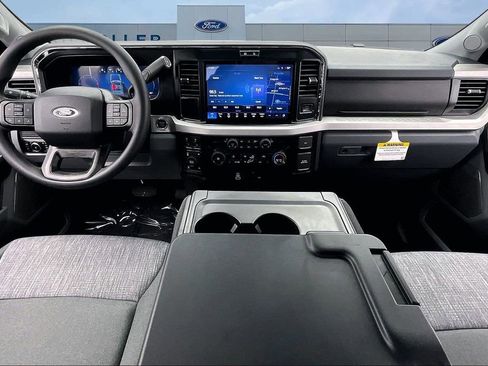 New 2026 Ford F250 XLT w/ XLT Premium Package AWD/4WD image 5