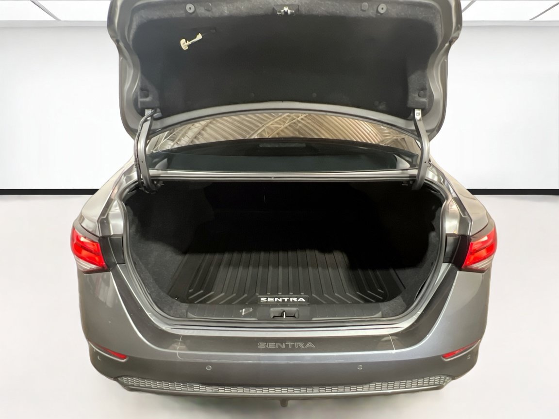 Used 2022 Nissan Sentra SV w/ SV Premium Package FWD image 18