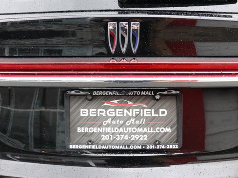 Used 2025 Buick Enclave Preferred image 69