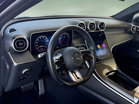 Used 2025 Mercedes-Benz GLC 43 AMG 4MATIC image 16