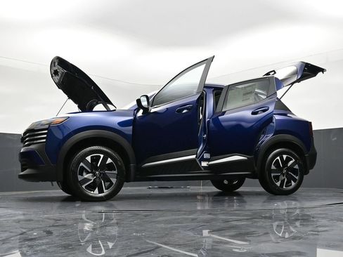 New 2026 Nissan Kicks SV AWD/4WD image 36