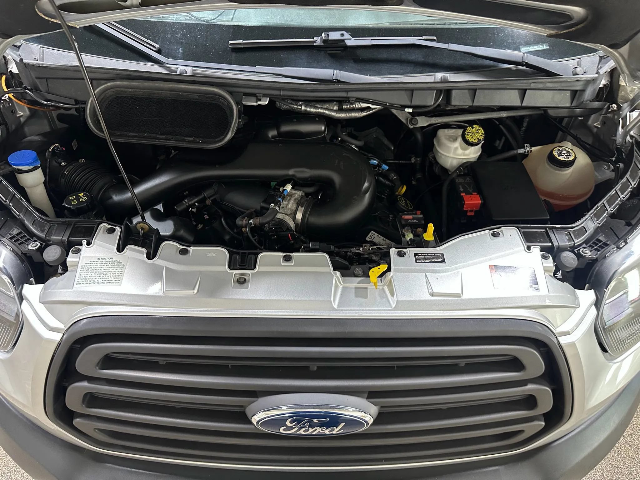 Used 2015 Ford Transit 250 148 Medium Roof RWD image 61