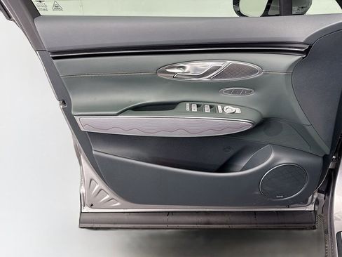 Used 2023 Genesis GV70 2.5T w/ Advanced Package image 23