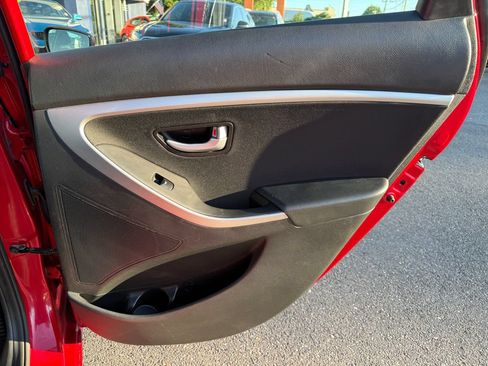 Used 2014 Hyundai Elantra GT FWD image 28
