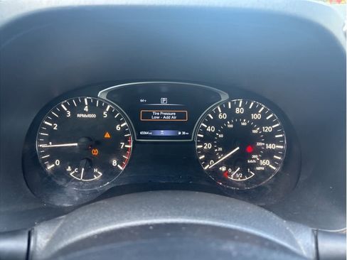 Used 2020 Nissan Pathfinder S image 19