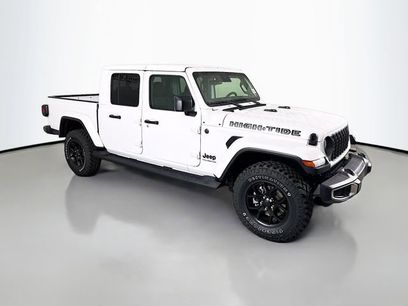 New 2025 Jeep Gladiator Sport