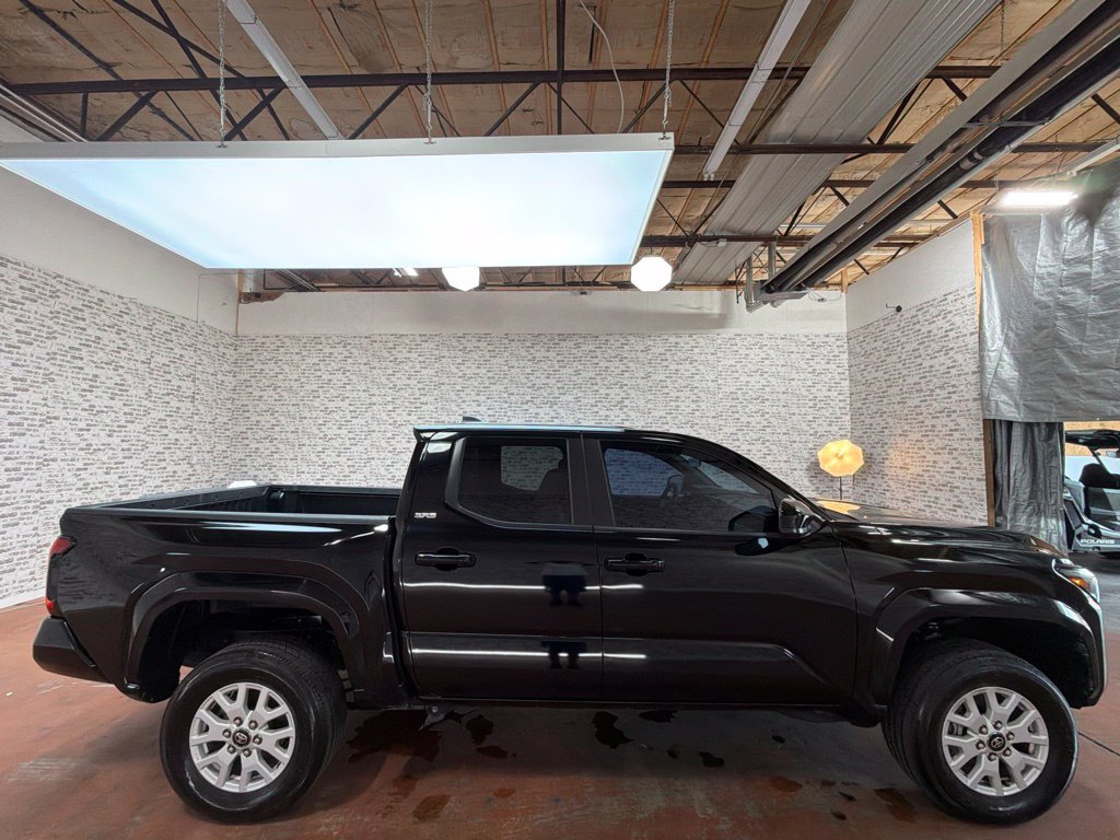Used 2024 Toyota Tacoma SR5 RWD image 8