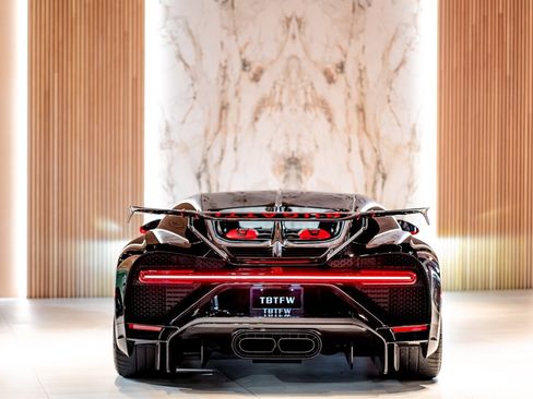 Used 2022 Bugatti Chiron Pur Sport image 5