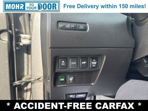 Used 2016 Nissan Rogue SV w/ SV Premium Package image 13