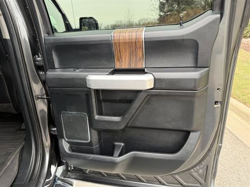 Used 2019 Ford F150 Lariat AWD/4WD image 43