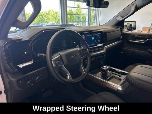 Used 2024 Chevrolet Silverado 1500 LT Trail Boss w/ Convenience Package II AWD/4WD image 27