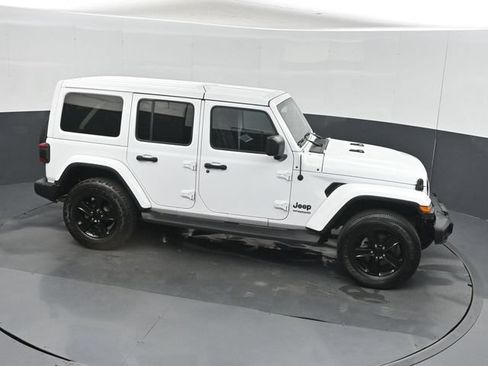 Used 2022 Jeep Wrangler Unlimited Sahara AWD/4WD image 40