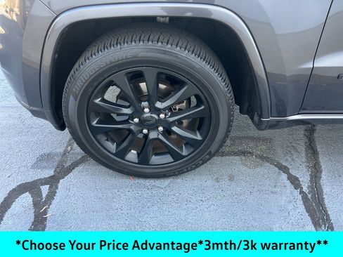 Certified 2017 Jeep Grand Cherokee Altitude image 9